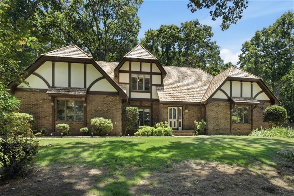 4525 Mountain View Rd., Oakwood, GA 30566
