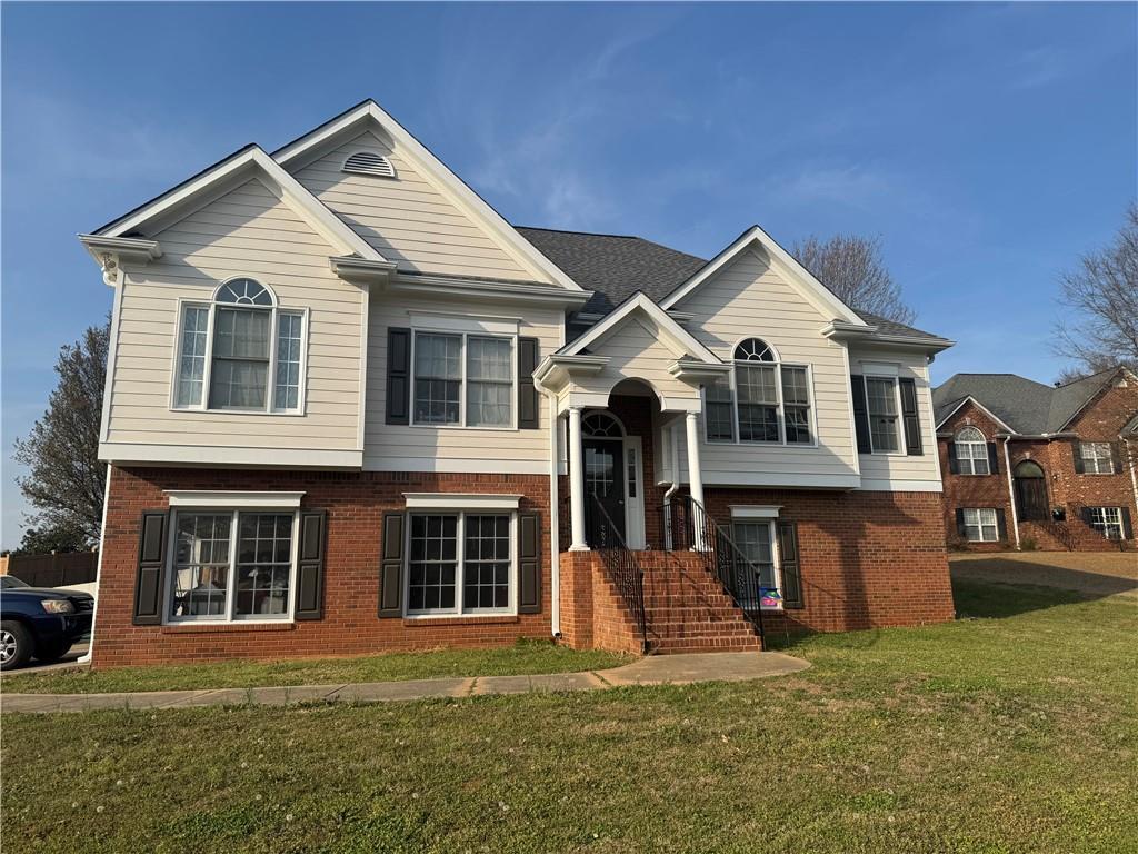 16 Berkshire Dr., Cartersville, GA 30120