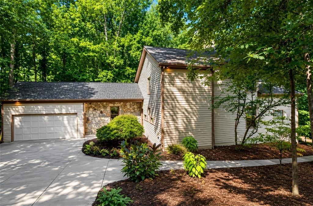 8760 S Mount Dr., Alpharetta, GA 30022