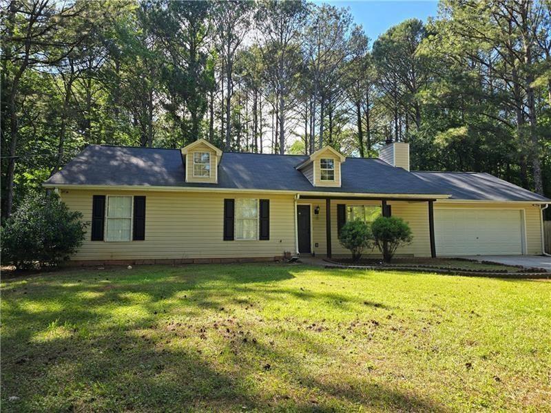 115 Bond Dr., Ellenwood, GA 30294