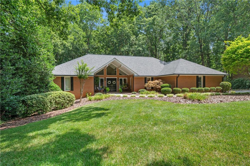 11740 Mountain Laurel Dr., Roswell, GA 30075