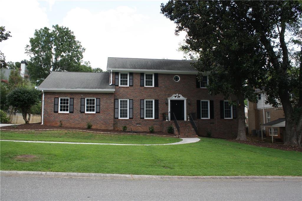 5157 Lakesprings Dr., Dunwoody, GA 30338
