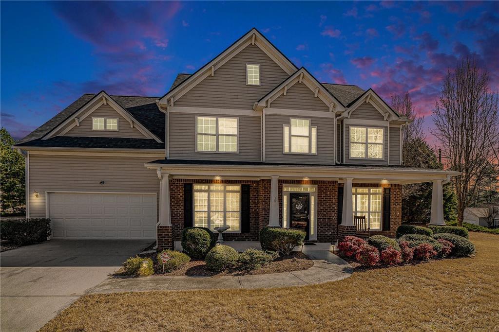 1200 St James Pl., Loganville, GA 30052