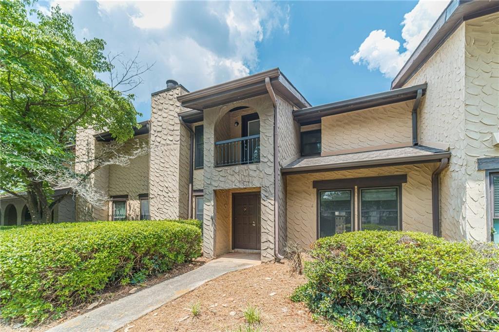 6217 Barcelona Dr., Peachtree Corners, GA 30092