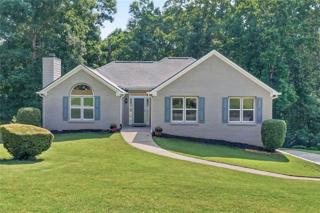 3190 Lakecrest Dr., Dacula, GA 30019