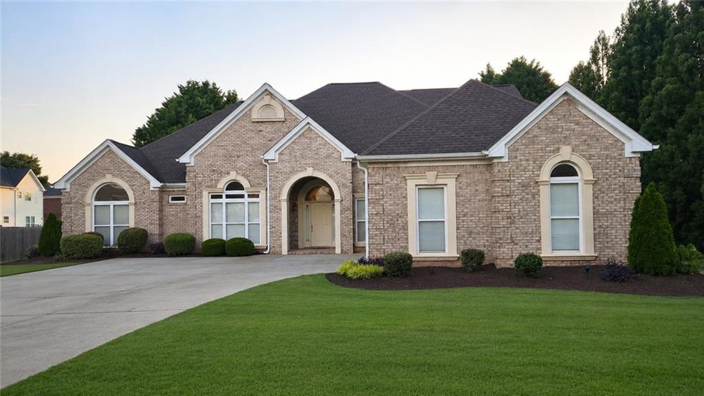 1086 Rowanshyre Cir., Mcdonough, GA 30253