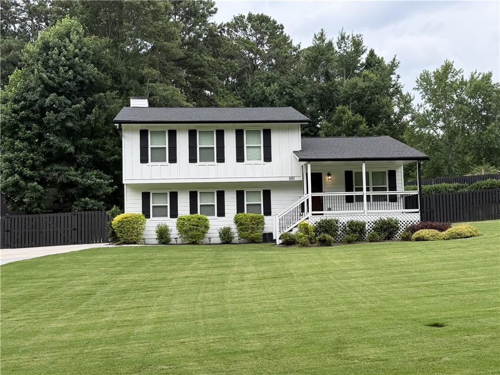 880 The Cir., Lawrenceville, GA 30043
