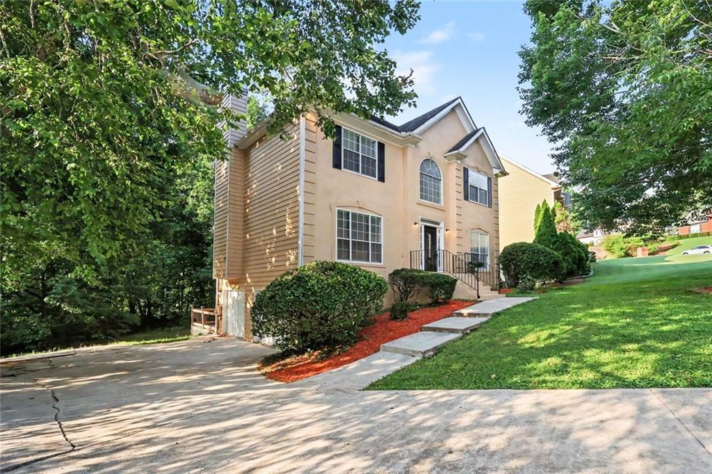 4330 Smithson Creek Dr., Ellenwood, GA 30294