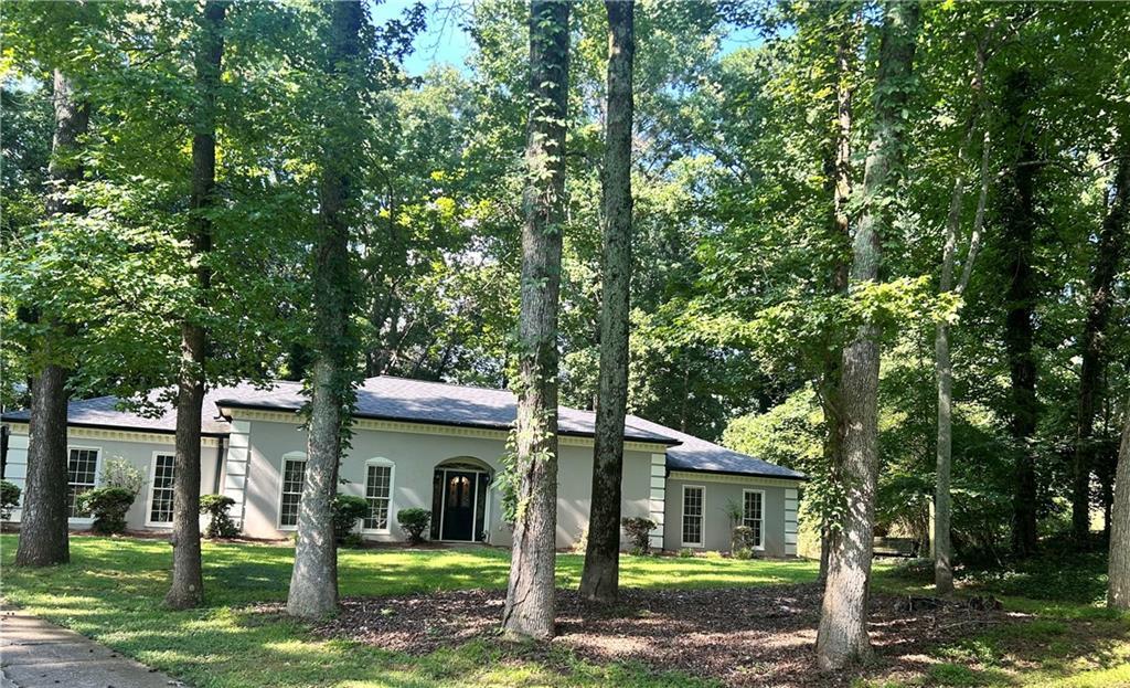 2705 Kenwood Ct., Duluth, GA 30096