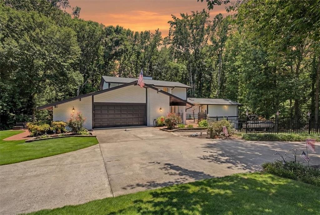 3595 Canon Creek Dr., Cumming, GA 30041
