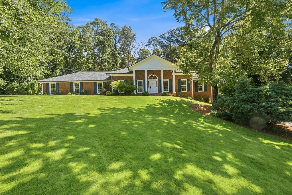 5607 Coronation Ct., Dunwoody, GA 30338