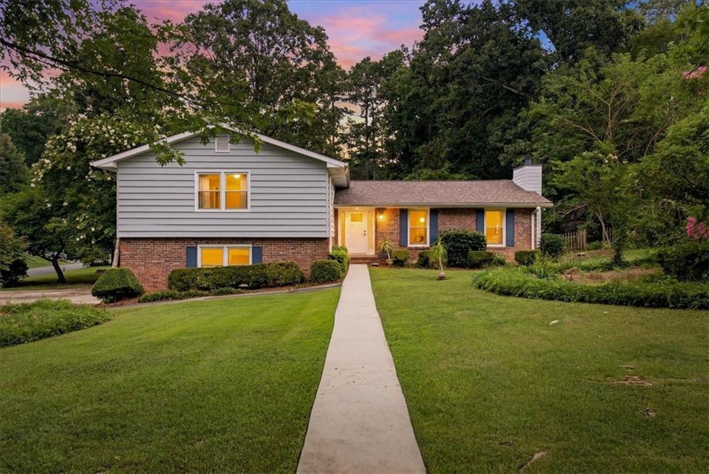 8 Rhodes Dr., Marietta, GA 30068