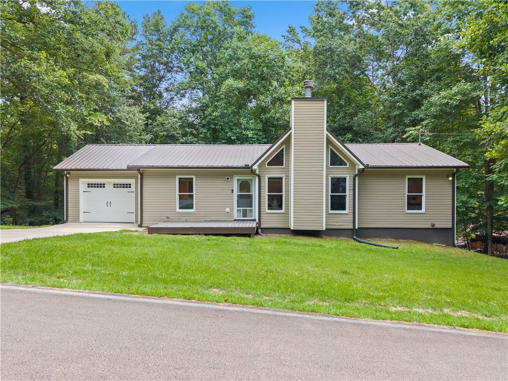 92 Bamby Ln., Ellijay, GA 30540