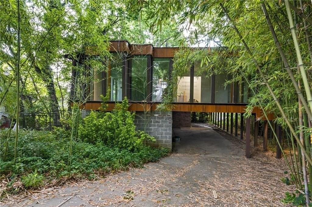 930 Charles Allen Dr., Atlanta, GA 30309