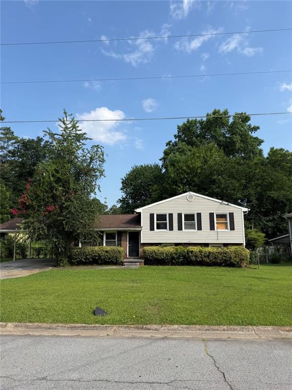 2618 Luke Dr., Ellenwood, GA 30294