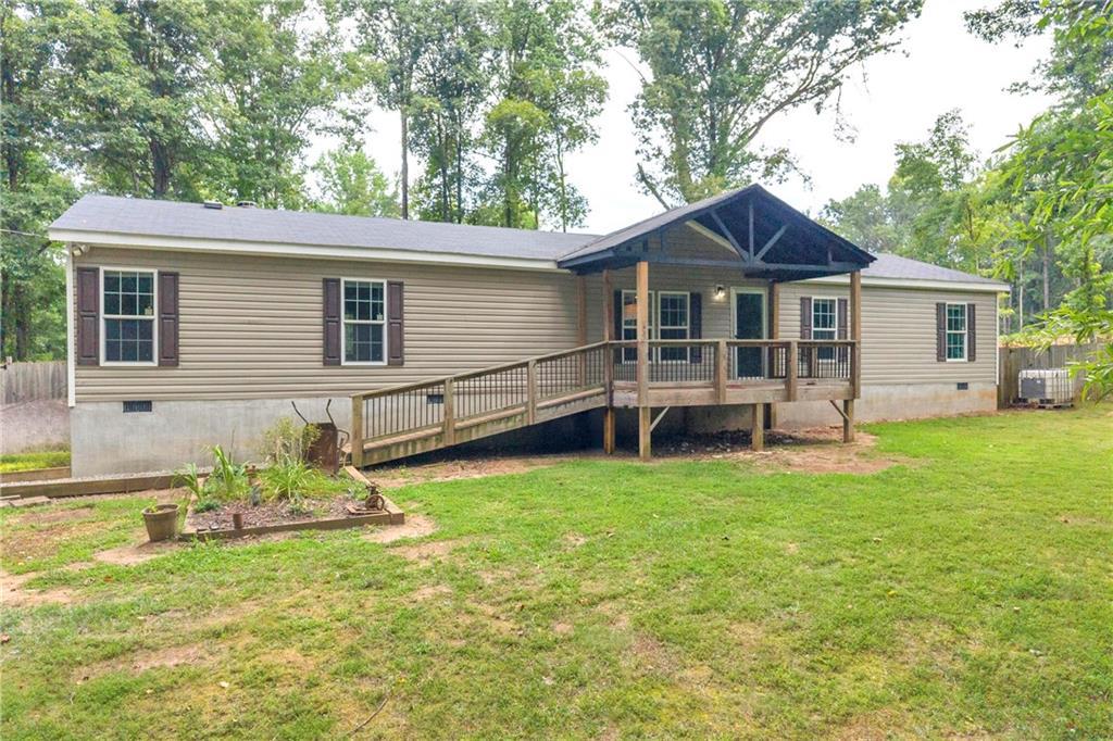 81 Jarrett Ln., Gillsville, GA 30543