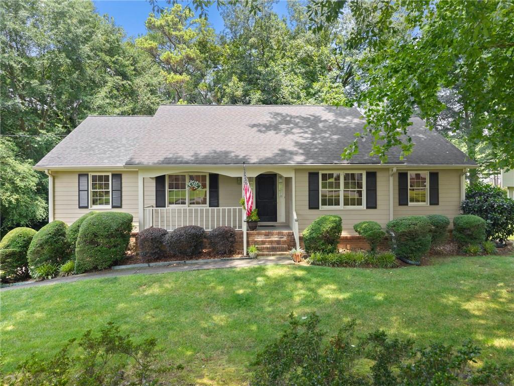 1155 Lakeridge Ct., Grayson, GA 30017