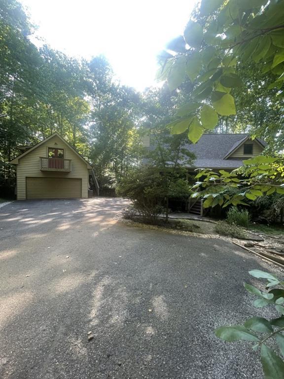 988 Rocktree Rd., Dahlonega, GA 30533