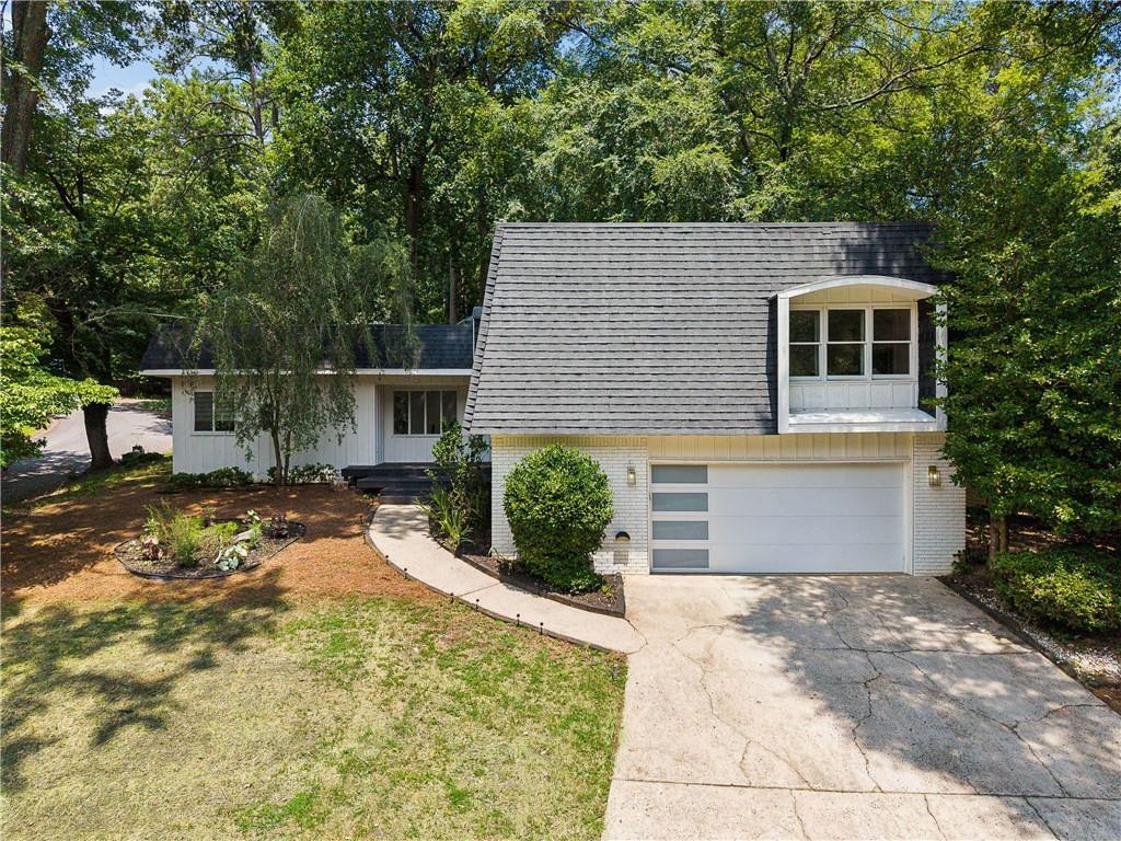 700 Cedar Knoll Dr., Roswell, GA 30076