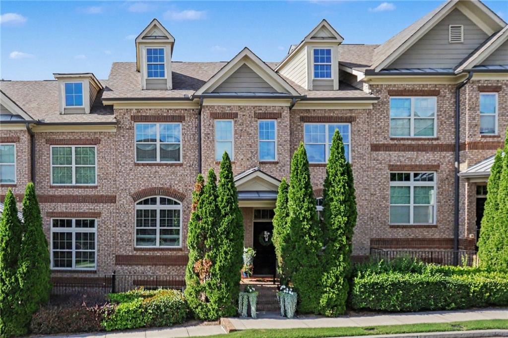 7460 Glisten Ave., Atlanta, GA 30328