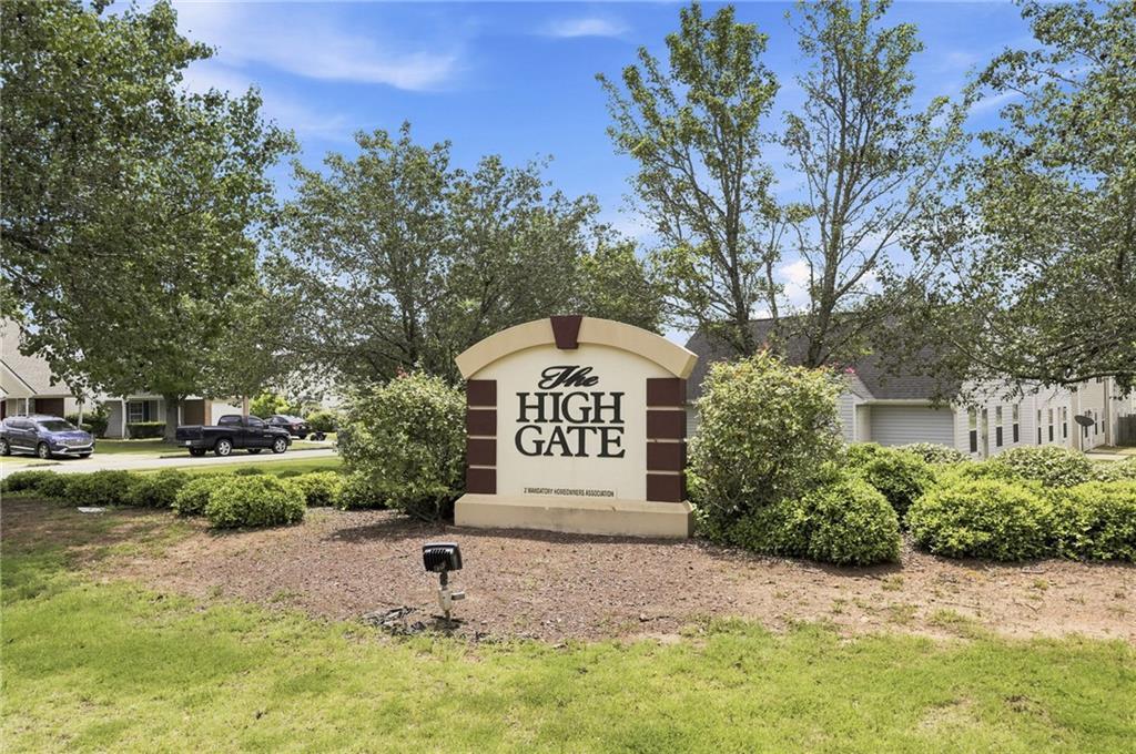 3055 Lakeside Cir., Covington, GA 30016