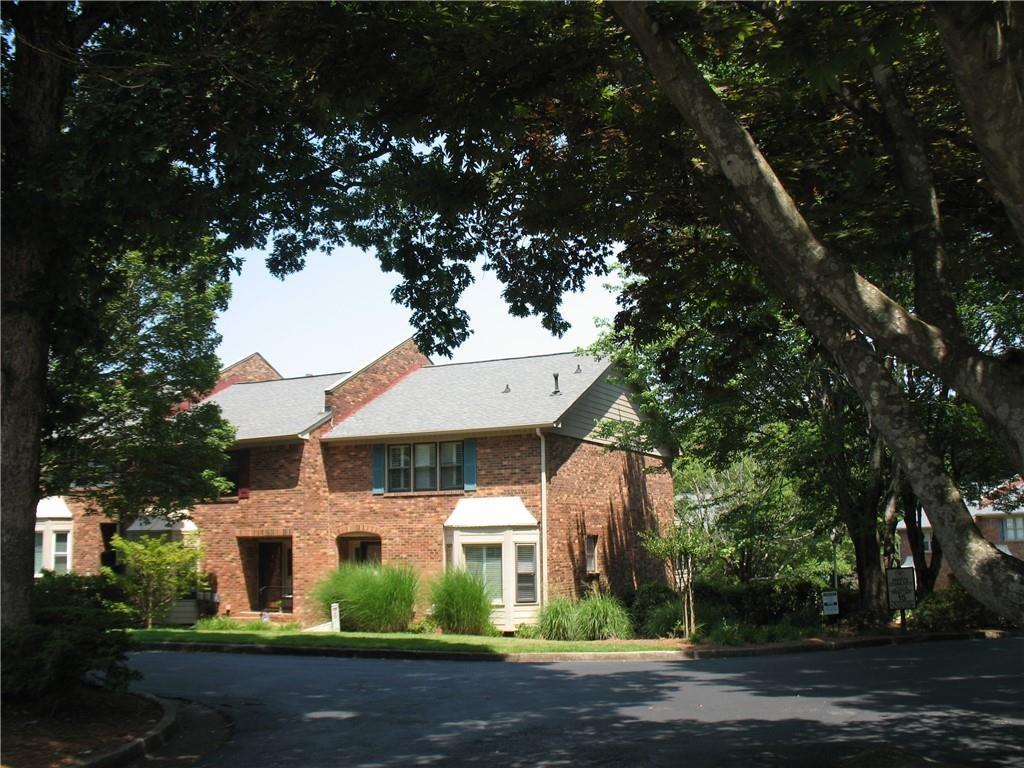 6110 Windsor Trace Dr., Peachtree Corners, GA 30092