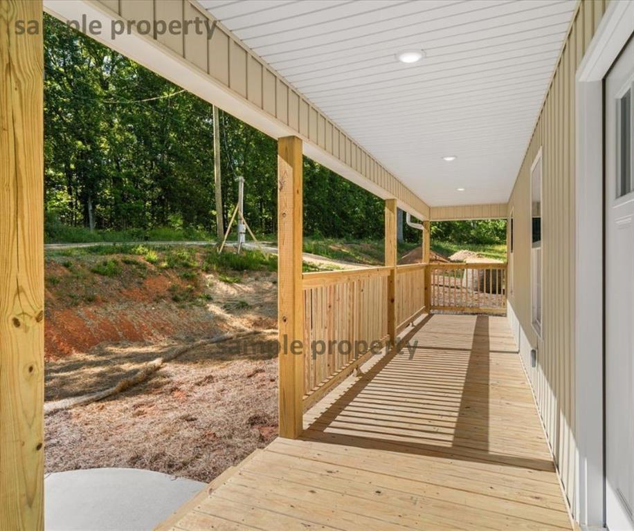 141 Azalea St., Calhoun, GA 30701