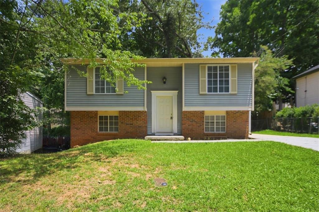 2116 Scarbrough Rd., Stone Mountain, GA 30088