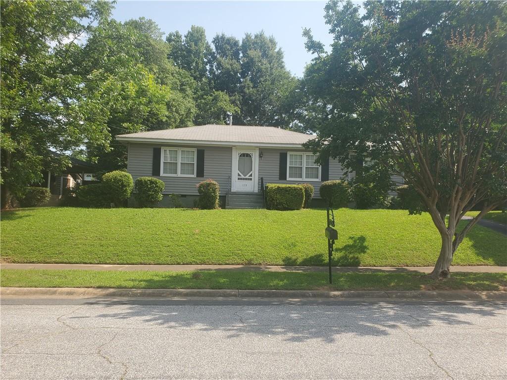 635 Burbank Cir., Smyrna, GA 30080