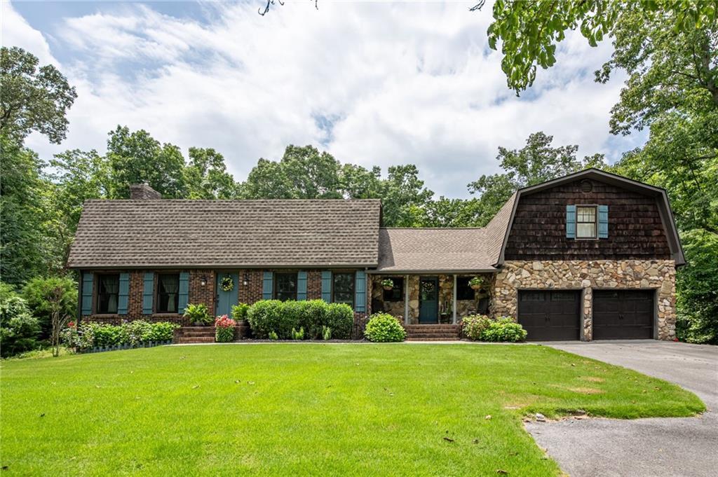 400 Race Horse Dr., Summerville, GA 30747