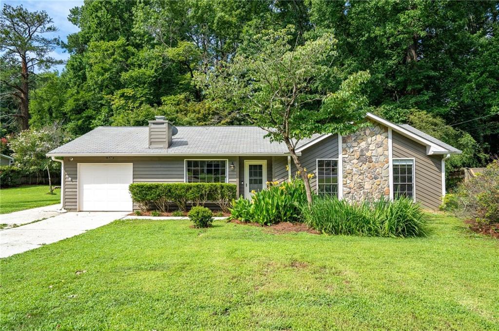 626 Deerfield Ln., Norcross, GA 30093