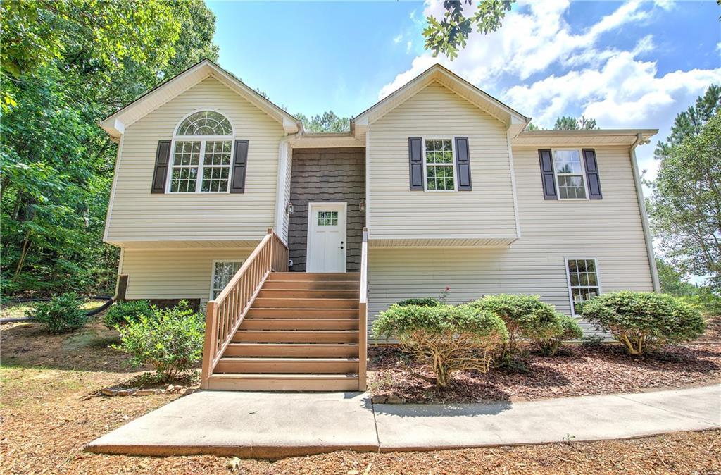 290 Whispering Waters Dr., Jasper, GA 30143