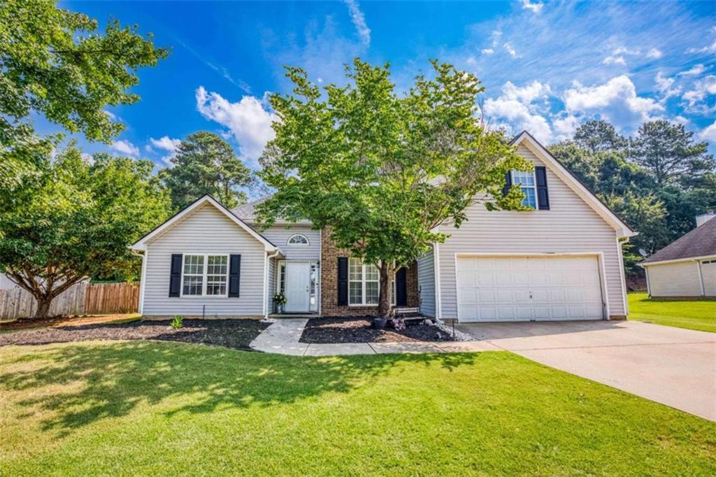 473 Bradford Place Ln., Loganville, GA 30052