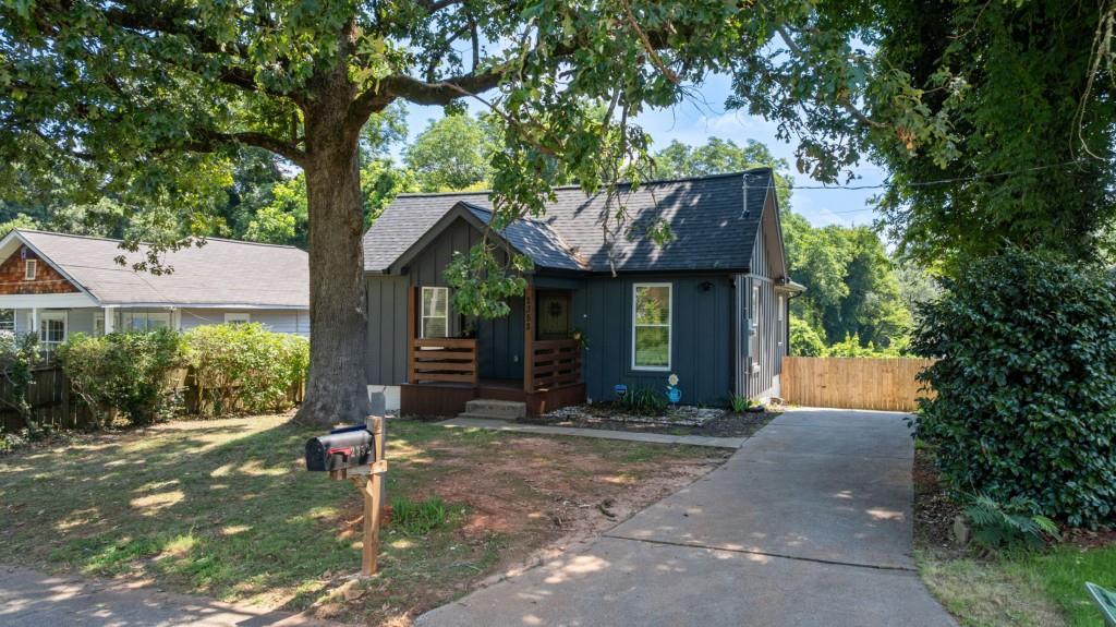 2352 Herring Rd., Atlanta, GA 30311