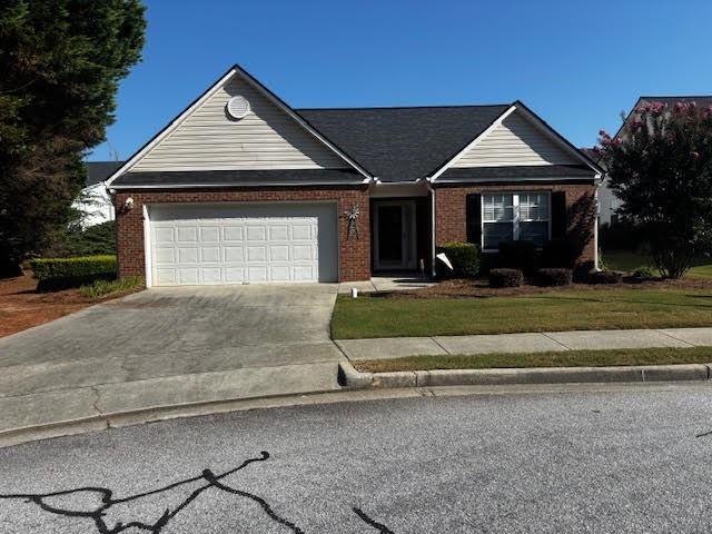 977 Village View Cir., Loganville, GA 30052