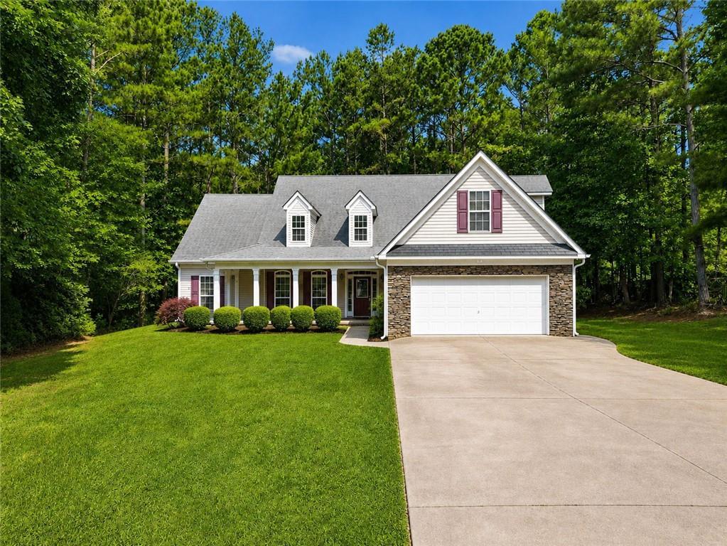8876 Camp Tree Ct Ct., Winston, GA 30187
