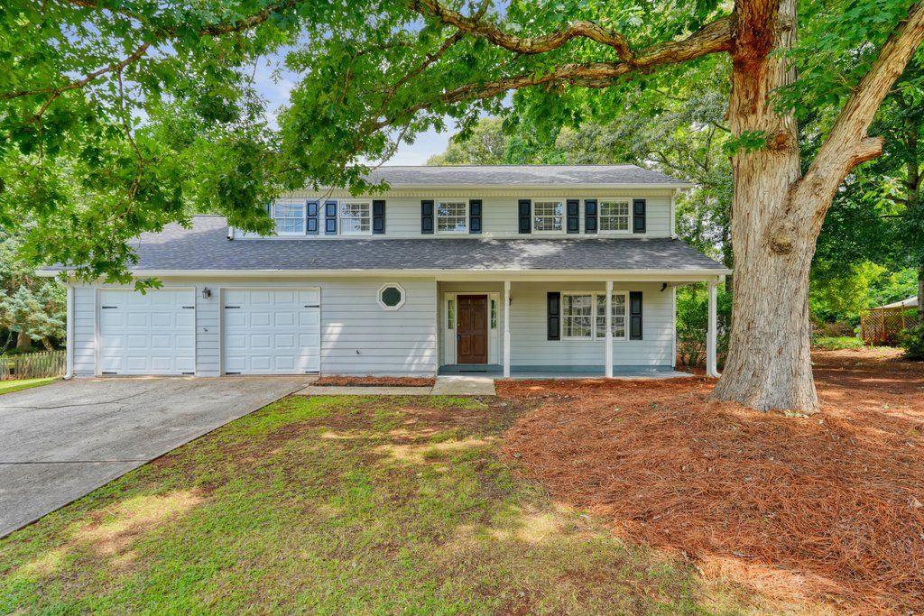 1695 Ridgeway Dr., Lawrenceville, GA 30044