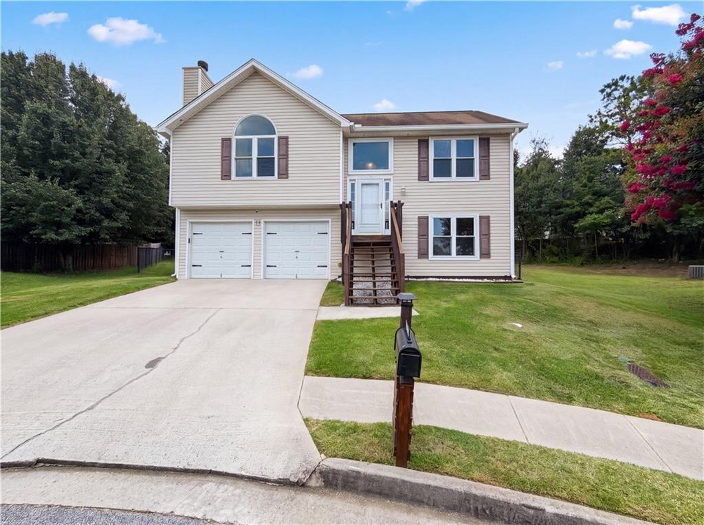 2690 Ward Lake Ct., Ellenwood, GA 30294