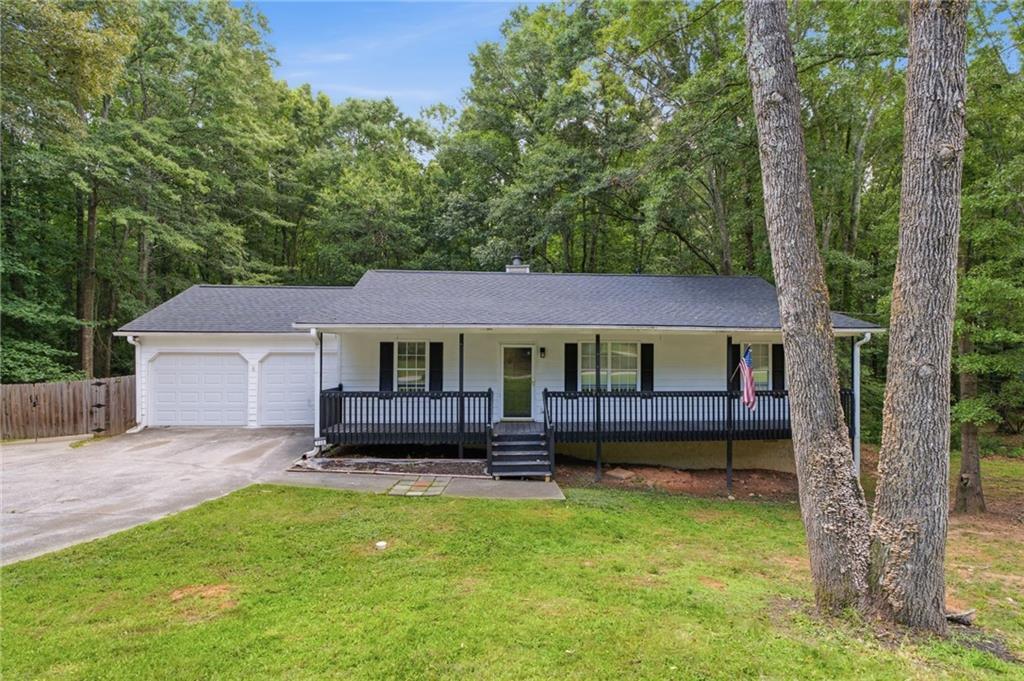 108 Shadow Wood Dr., Douglasville, GA 30134