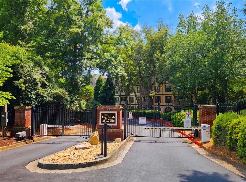 1106 Highland Bluff Dr. #106, Atlanta, GA 30339