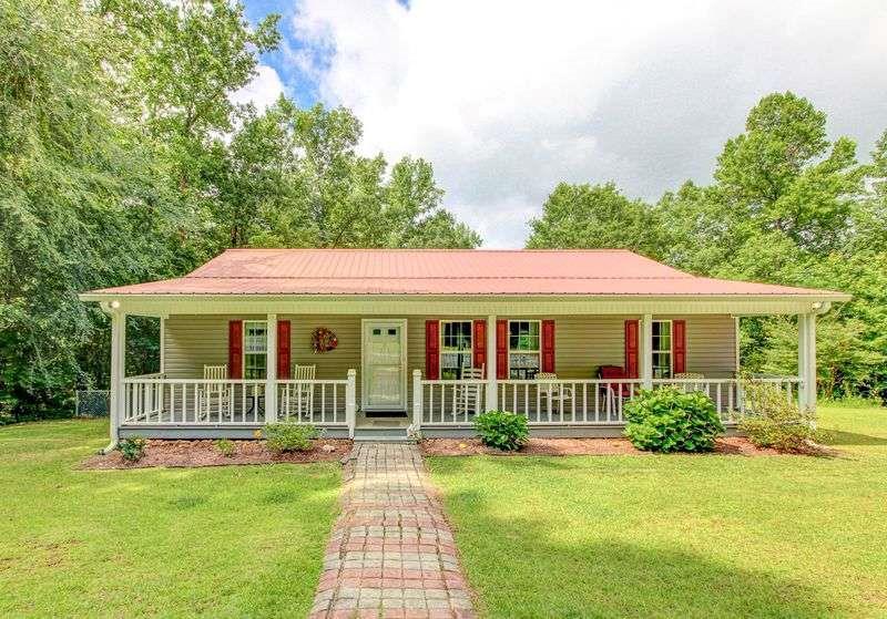 840 Folds Rd., Carrollton, GA 30116