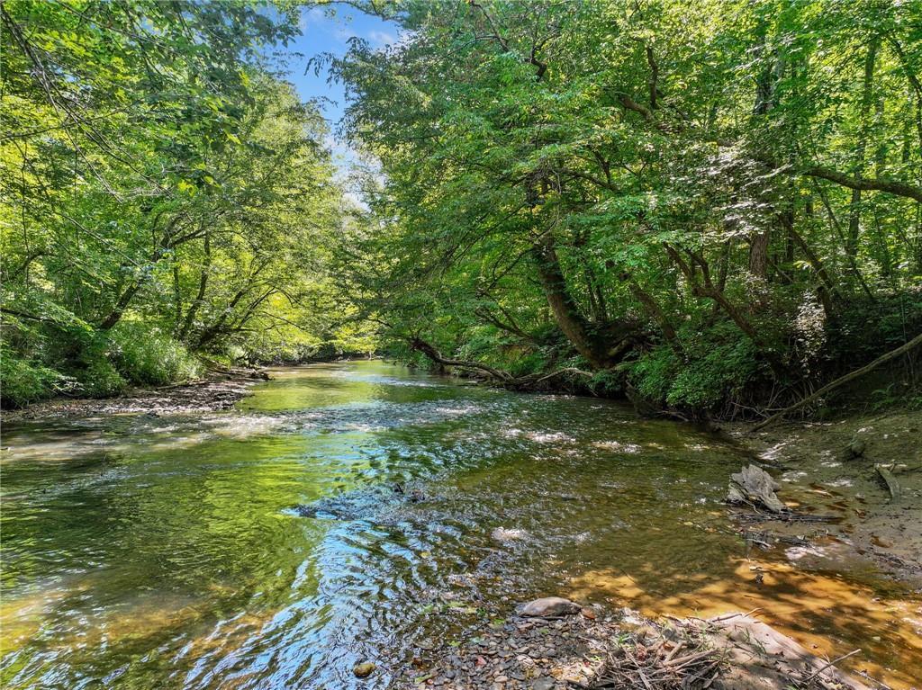 525 Etula Dr., Dahlonega, GA 30533