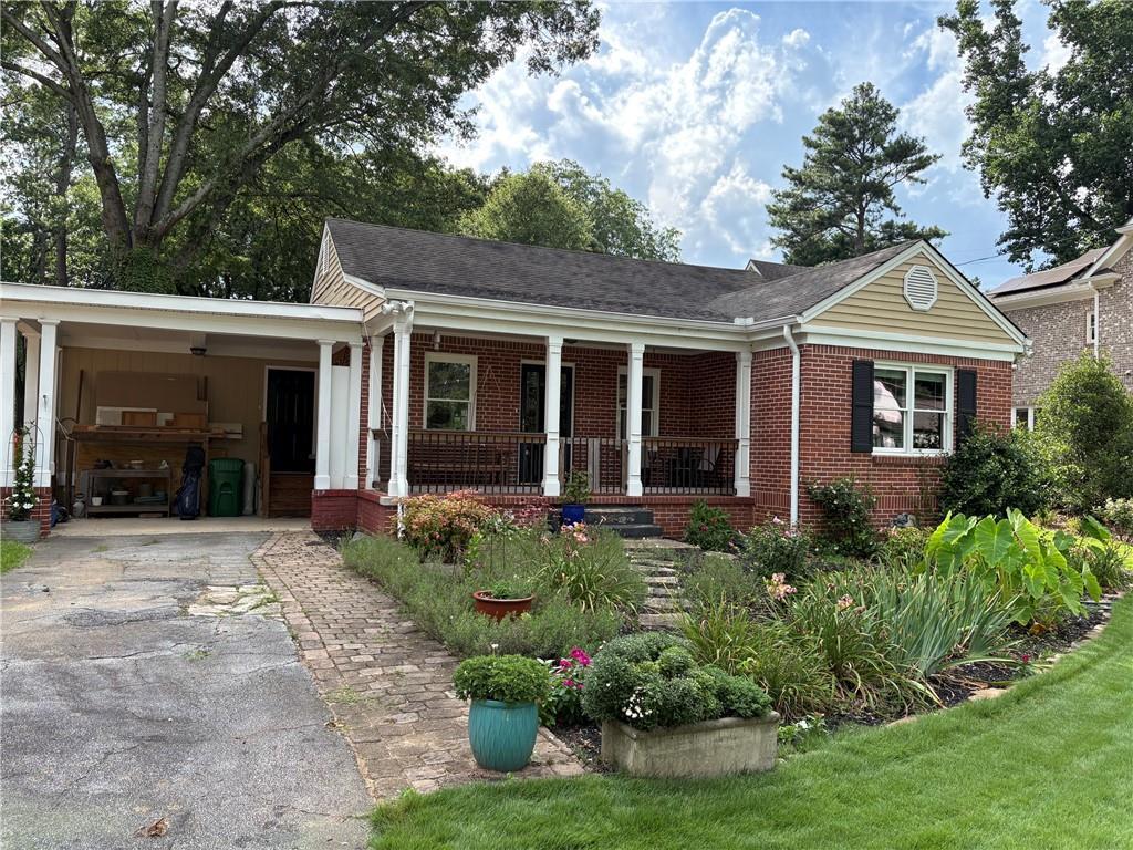 1232 Kingsley Cir., Atlanta, GA 30324
