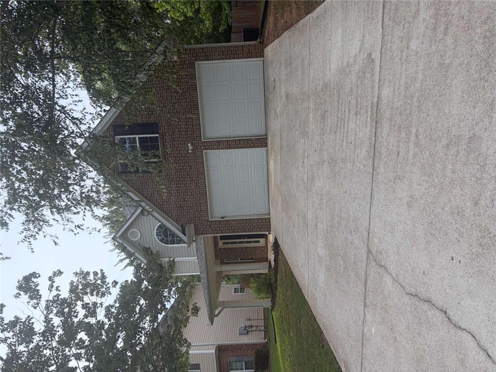 1942 Oakbluff Dr., Austell, GA 30106