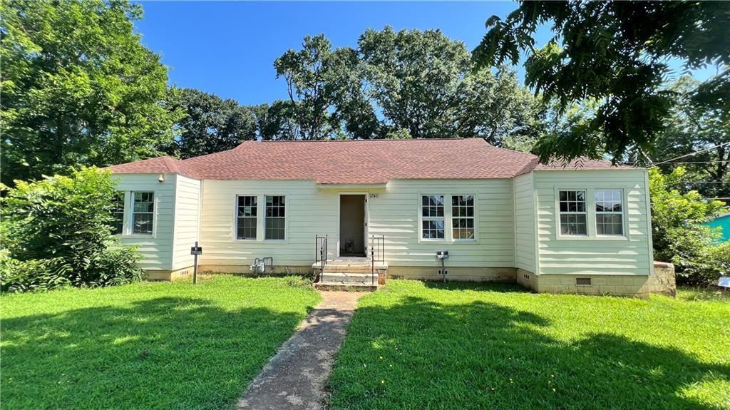 1241 Lyle Ave., East Point, GA 30344