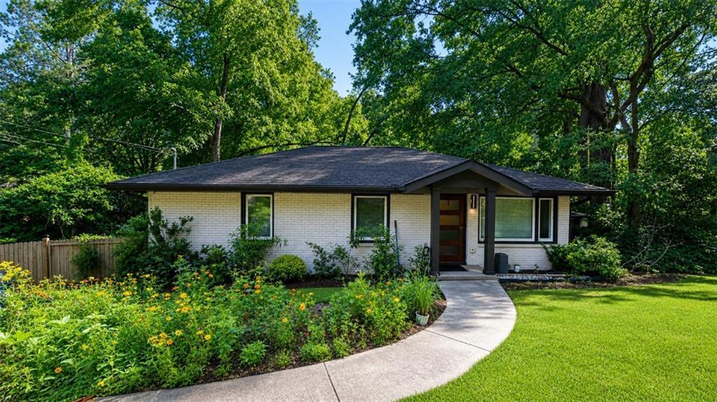 2041 E Lilac Ln., Decatur, GA 30032