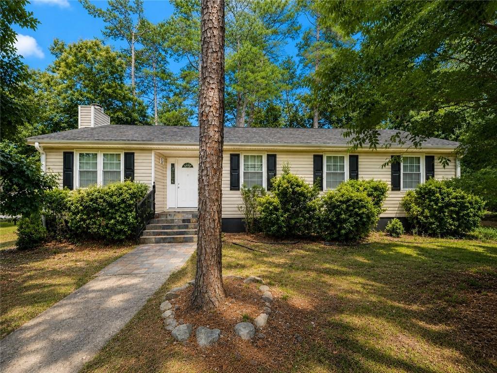 3414 Twin Village Ln., Snellville, GA 30039