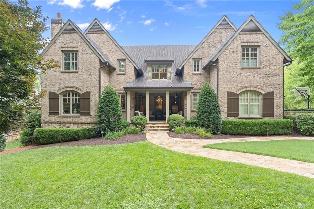 542 Hillside Dr., Atlanta, GA 30342