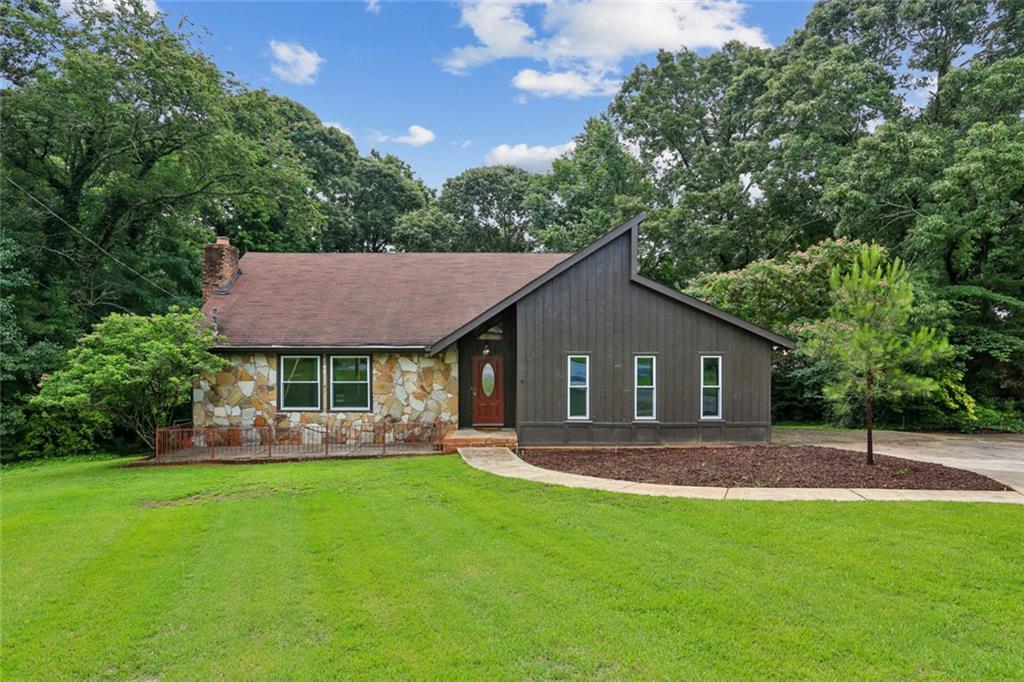 5460 Chanterella Ct., Lilburn, GA 30047