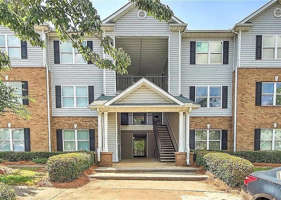 6202 Fairington Ridge Cir., Lithonia, GA 30038